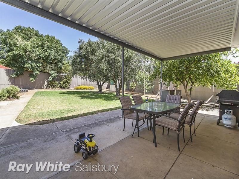 23 Longleat Road, Elizabeth Vale SA 5112