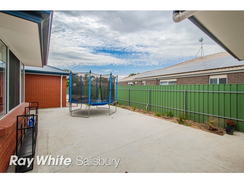 3 Paul Court, Paralowie SA 5108
