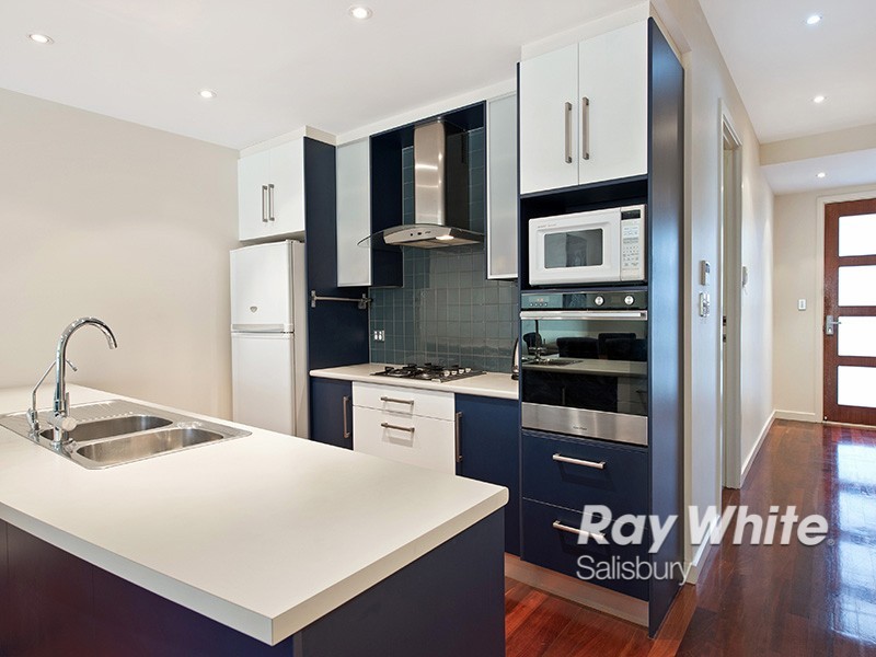 9 Robinson Street, Mawson Lakes SA 5095