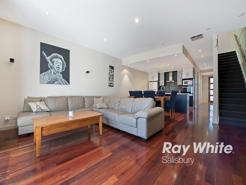 9 Robinson Street, Mawson Lakes SA 5095