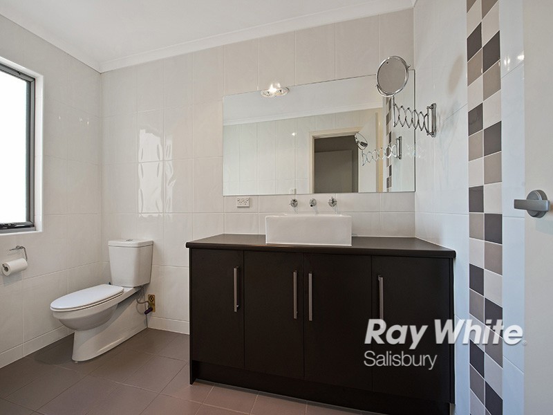 9 Robinson Street, Mawson Lakes SA 5095