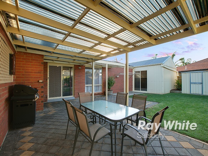 15 Columbia Street, Paralowie SA 5108