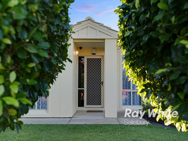 15 Columbia Street, Paralowie SA 5108