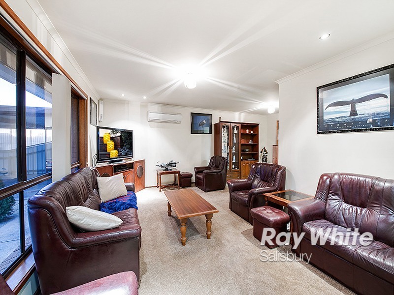 24 Petersens Parade, Salisbury Downs SA 5108