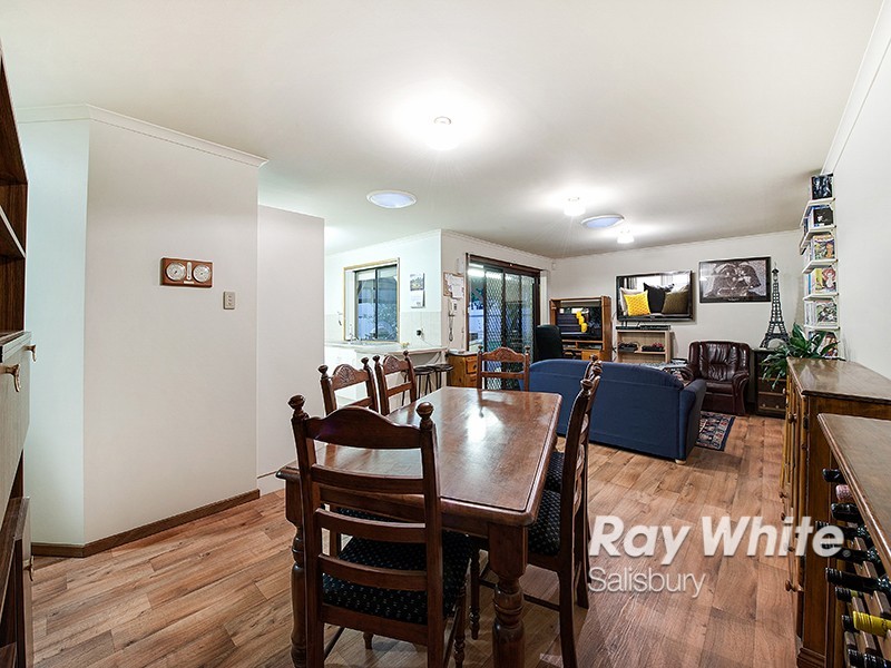 24 Petersens Parade, Salisbury Downs SA 5108