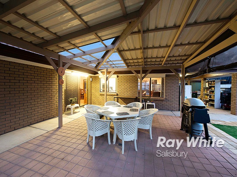 24 Petersens Parade, Salisbury Downs SA 5108