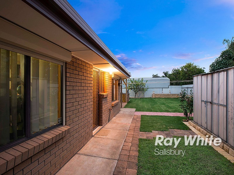 24 Petersens Parade, Salisbury Downs SA 5108