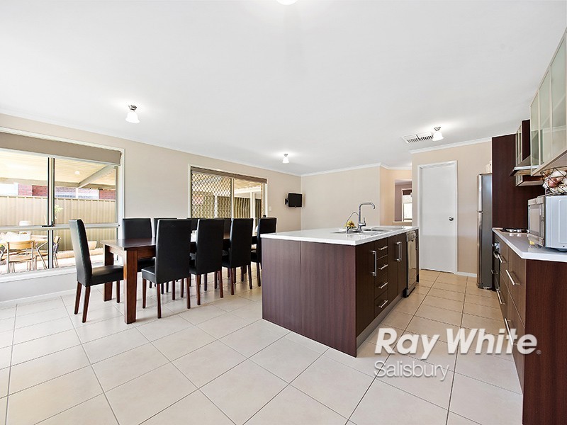 14 Finch Close, Andrews Farm SA 5114