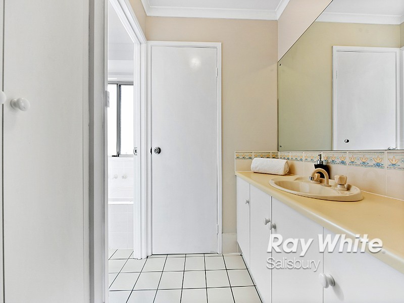 14 Finch Close, Andrews Farm SA 5114