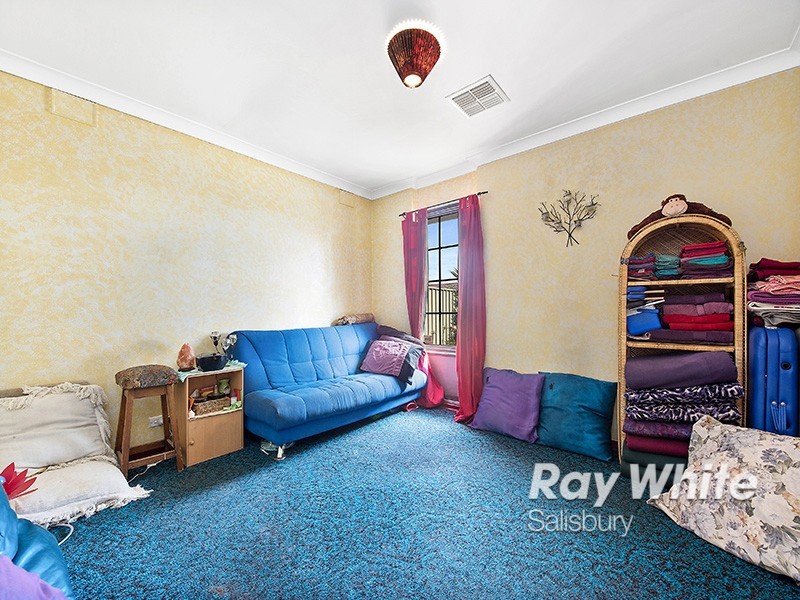 10 Dienelt Drive, Para Hills West SA 5096