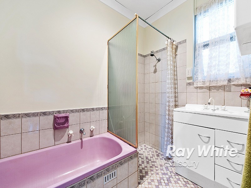 10 Dienelt Drive, Para Hills West SA 5096