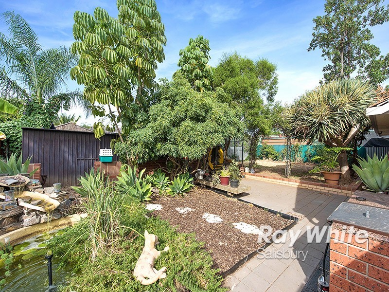 10 Dienelt Drive, Para Hills West SA 5096