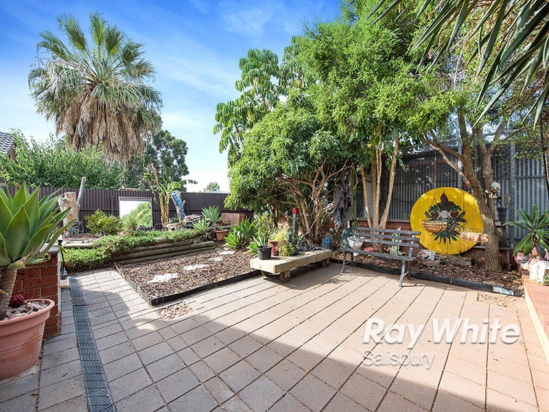 10 Dienelt Drive, Para Hills West SA 5096