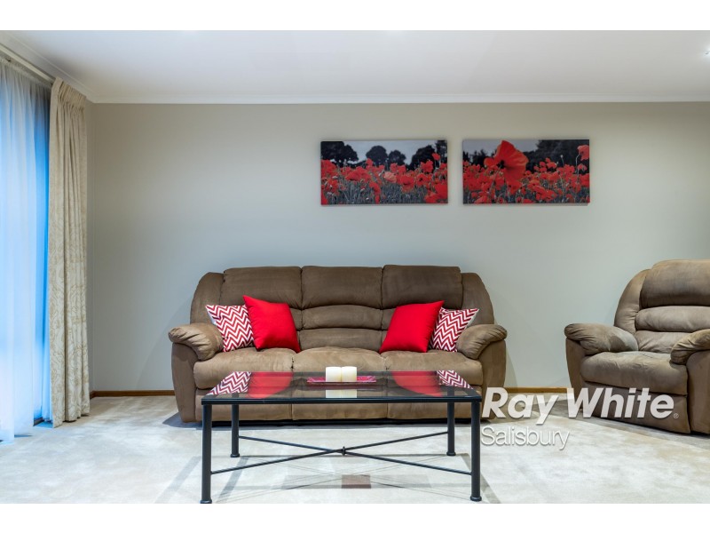 7 Guildford Close, Salisbury Heights SA 5109