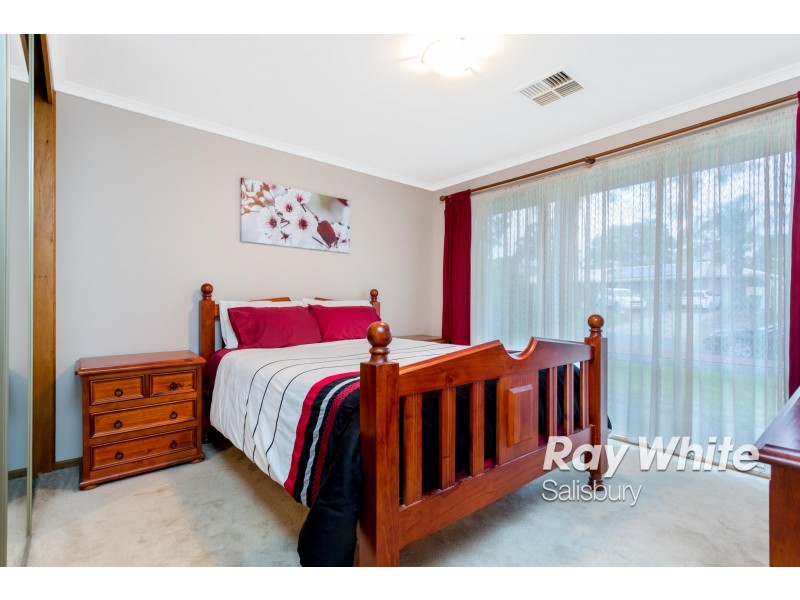 7 Guildford Close, Salisbury Heights SA 5109