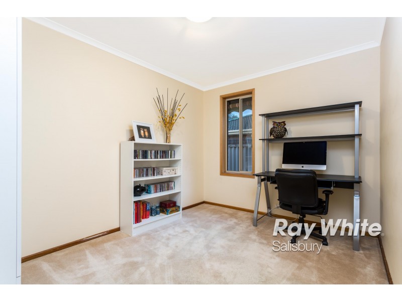 7 Guildford Close, Salisbury Heights SA 5109