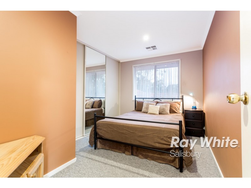 7 Guildford Close, Salisbury Heights SA 5109