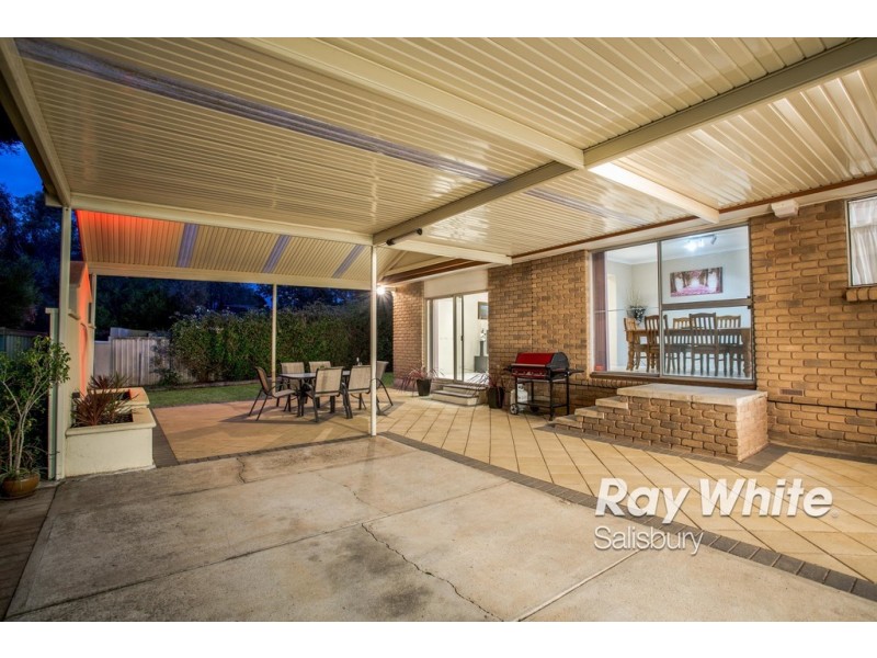 7 Guildford Close, Salisbury Heights SA 5109