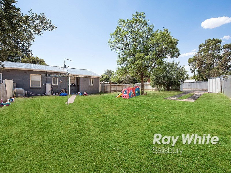 8 Chillingworth Road, Elizabeth East SA 5112