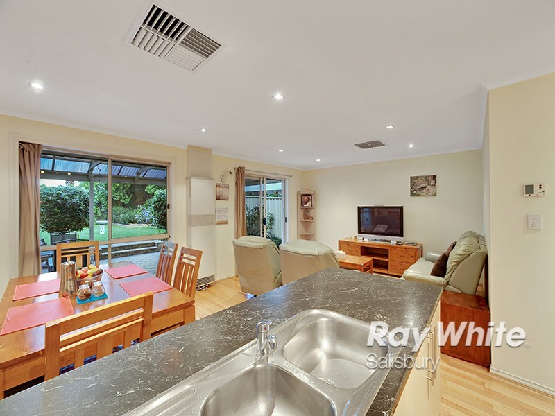 168B Nelson Road, Para Vista SA 5093
