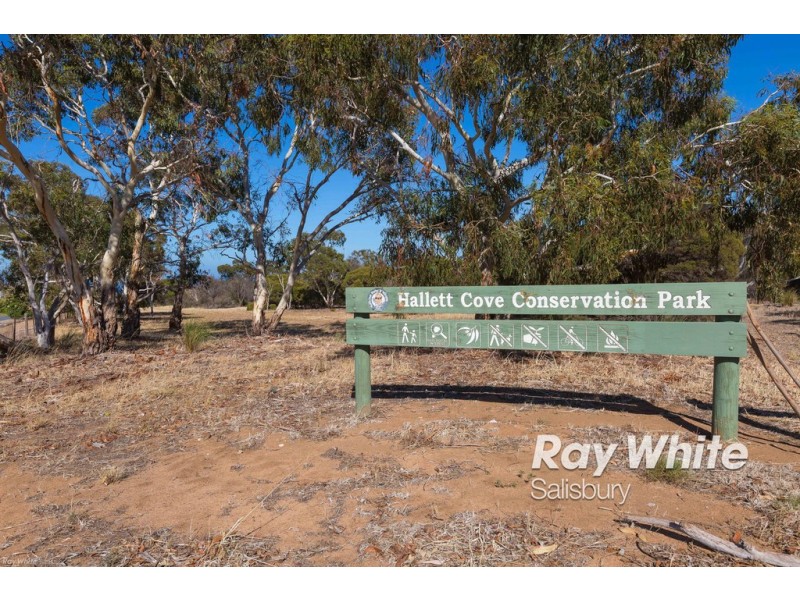 34 Freebairn Drive, Hallett Cove SA 5158