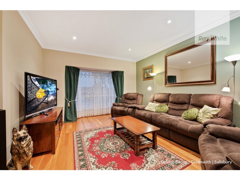 8 Coach House Mews, Hillbank SA 5112