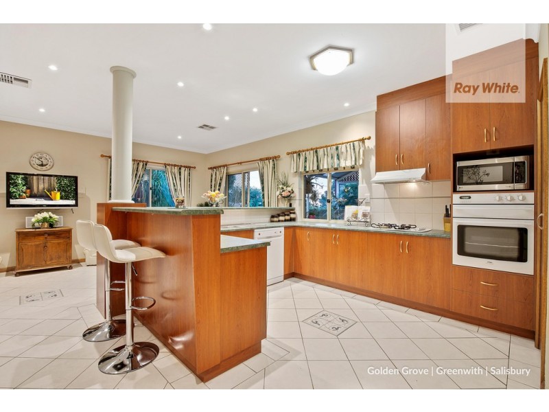 8 Coach House Mews, Hillbank SA 5112