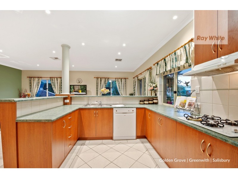 8 Coach House Mews, Hillbank SA 5112