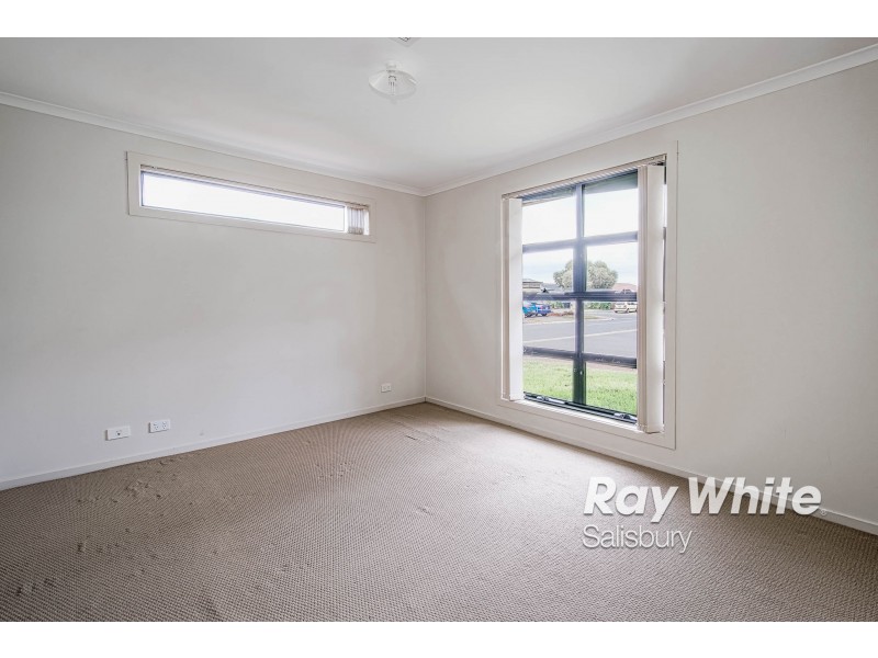 11 Almond Circuit, Munno Para West SA 5115