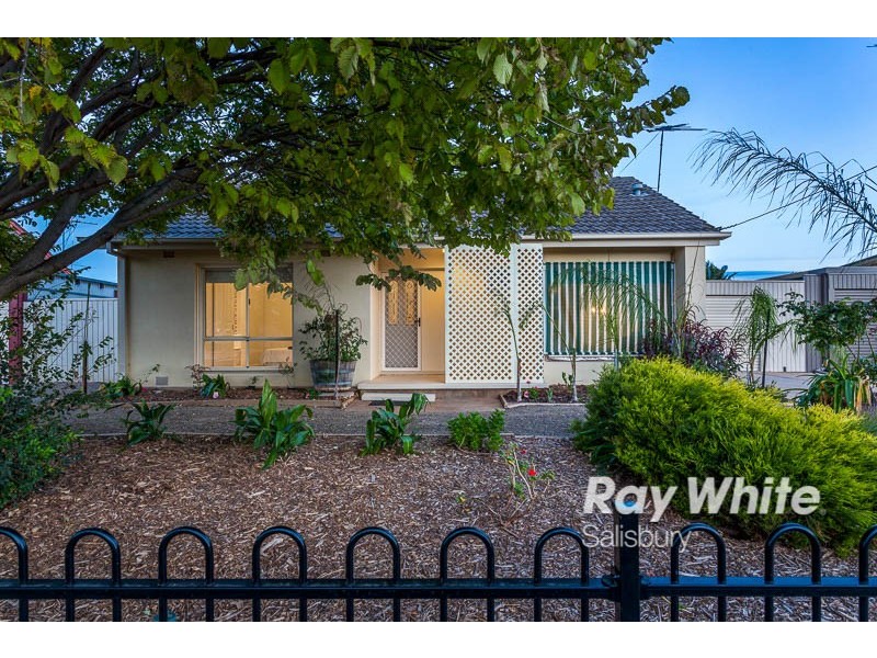 10 Saint Road, Smithfield Plains SA 5114