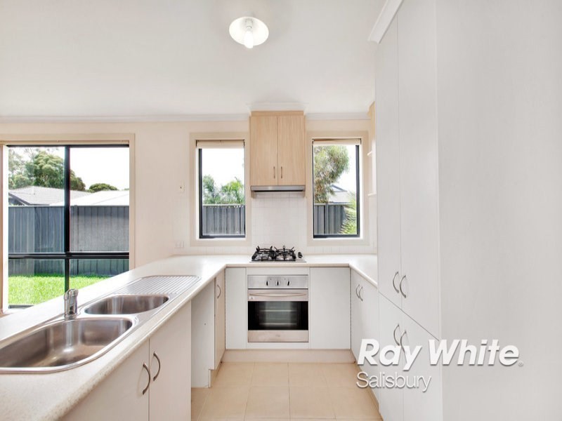 11 Almond Circuit, Munno Para West SA 5115