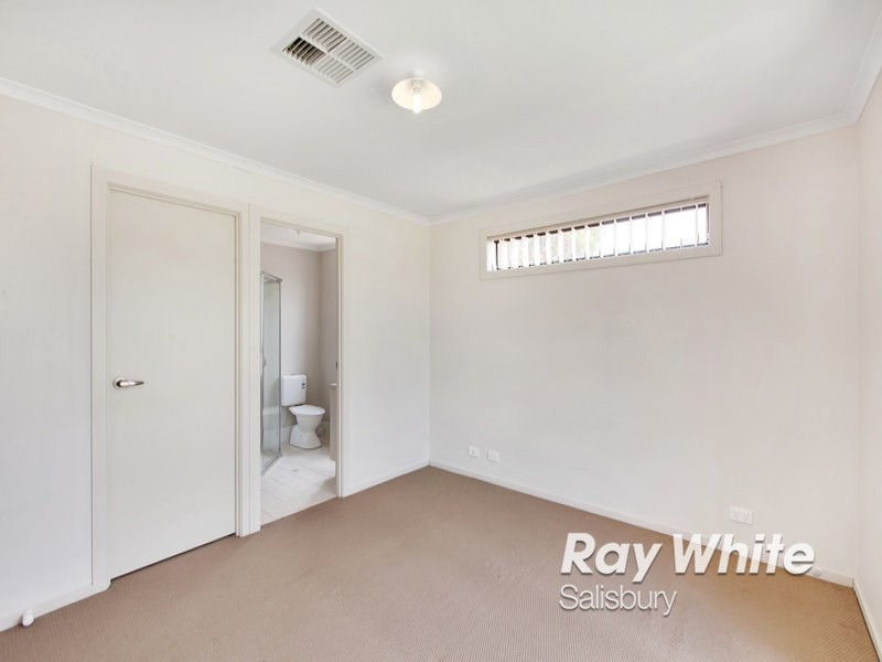 11 Almond Circuit, Munno Para West SA 5115