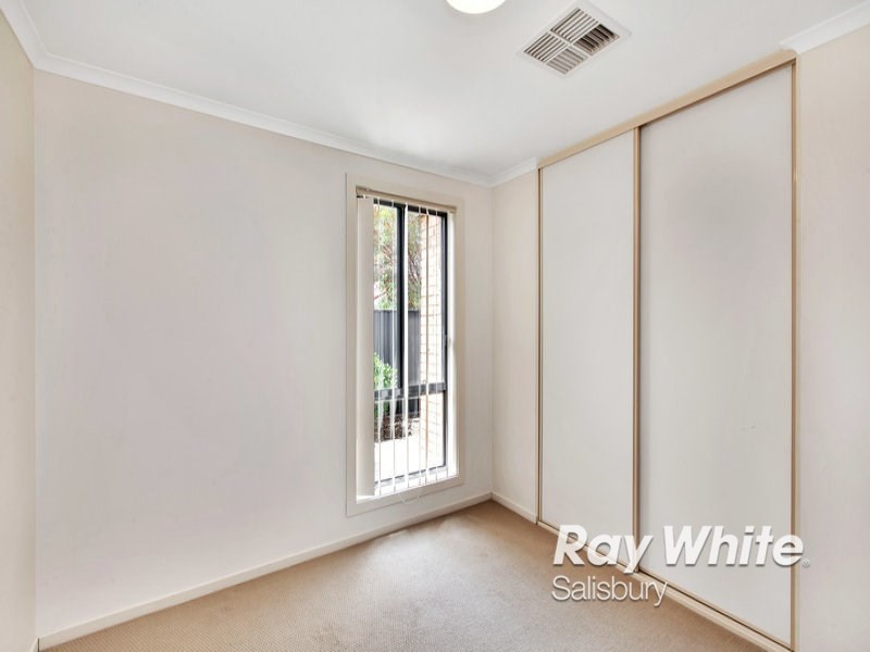 11 Almond Circuit, Munno Para West SA 5115