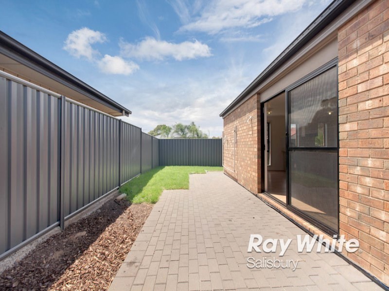 11 Almond Circuit, Munno Para West SA 5115