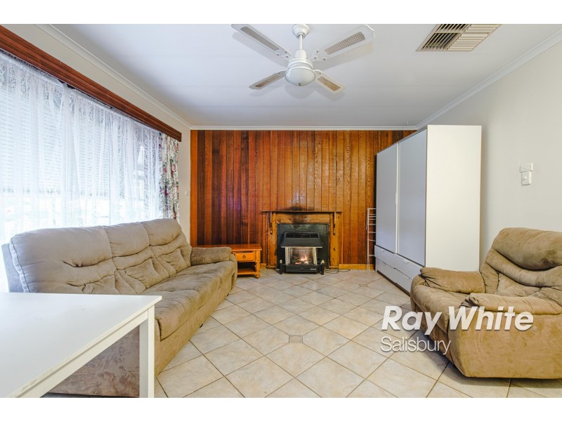 17 Douglas Road, Salisbury East SA 5109