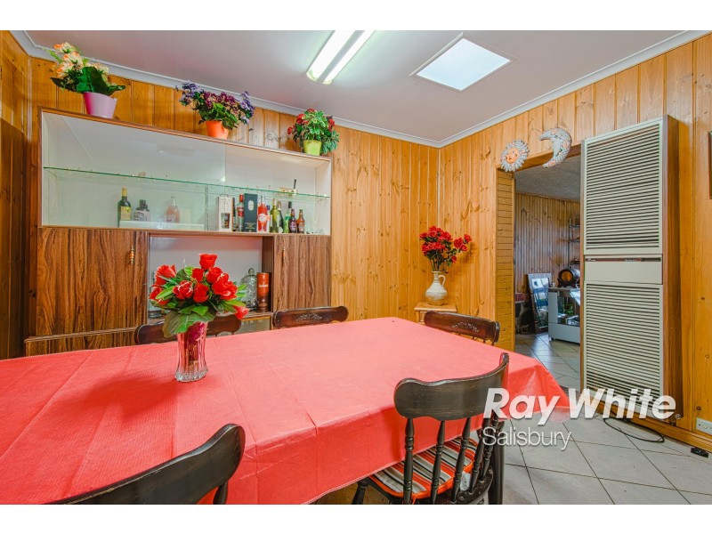 17 Douglas Road, Salisbury East SA 5109