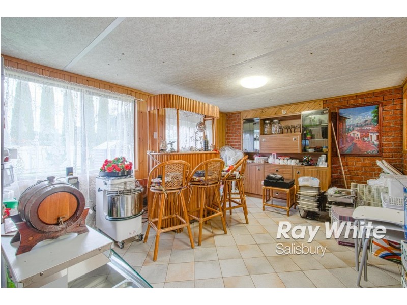 17 Douglas Road, Salisbury East SA 5109