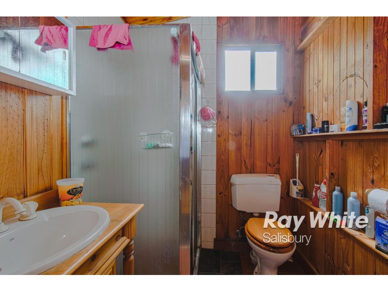 17 Douglas Road, Salisbury East SA 5109