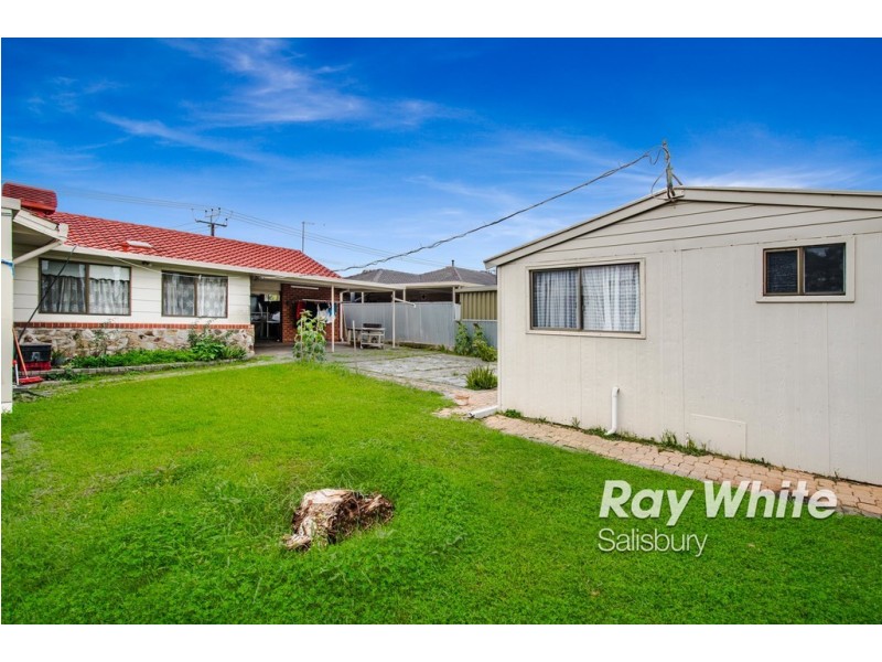 17 Douglas Road, Salisbury East SA 5109