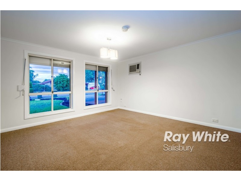 2 Hughes Street, Andrews Farm SA 5114