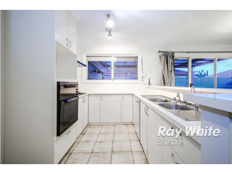 2 Hughes Street, Andrews Farm SA 5114