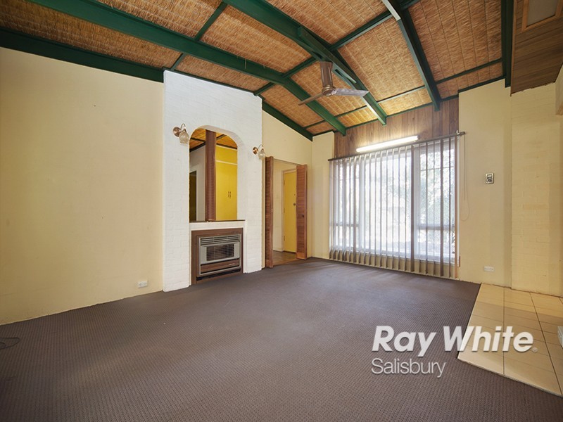 21 Nitschke Street, Elizabeth Grove SA 5112