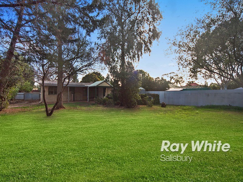 21 Nitschke Street, Elizabeth Grove SA 5112