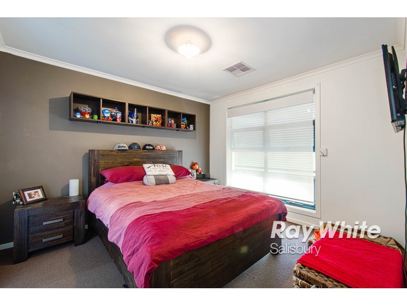 4 Coonawarra Avenue, Andrews Farm SA 5114