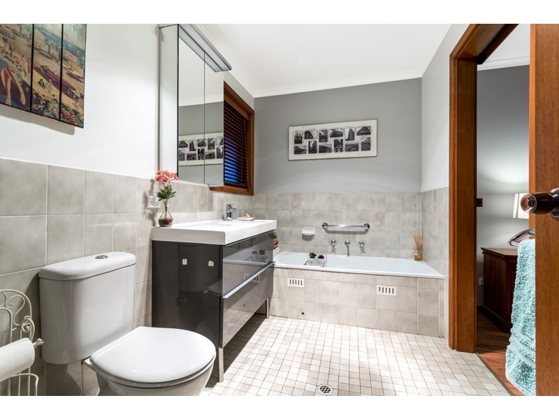 6/38 Iveleary Avenue, Salisbury East SA 5109