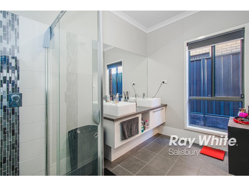 4 Burnlea Parade, Blakeview SA 5114