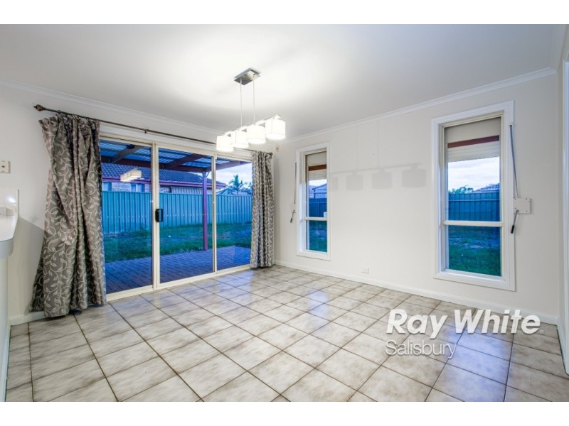 2 Hughes Street, Andrews Farm SA 5114