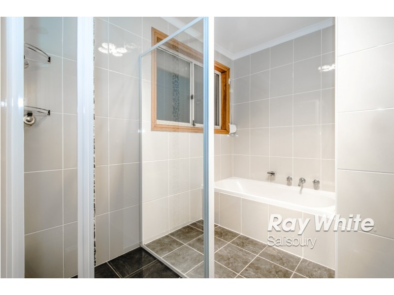 2 Hughes Street, Andrews Farm SA 5114