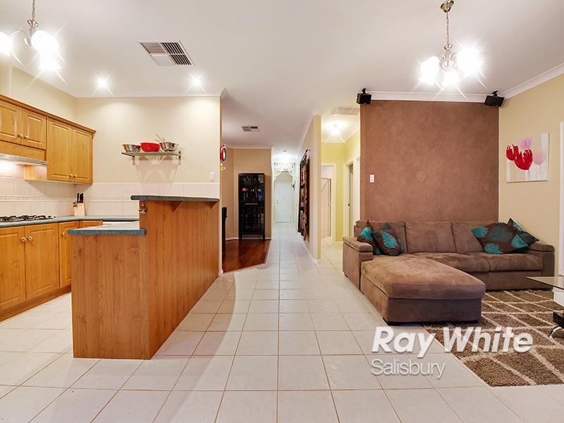 31 Featherstone Circuit, Greenwith SA 5125