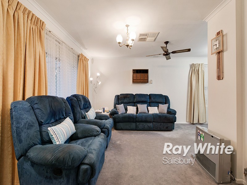 12 Alison Close, Salisbury Heights SA 5109